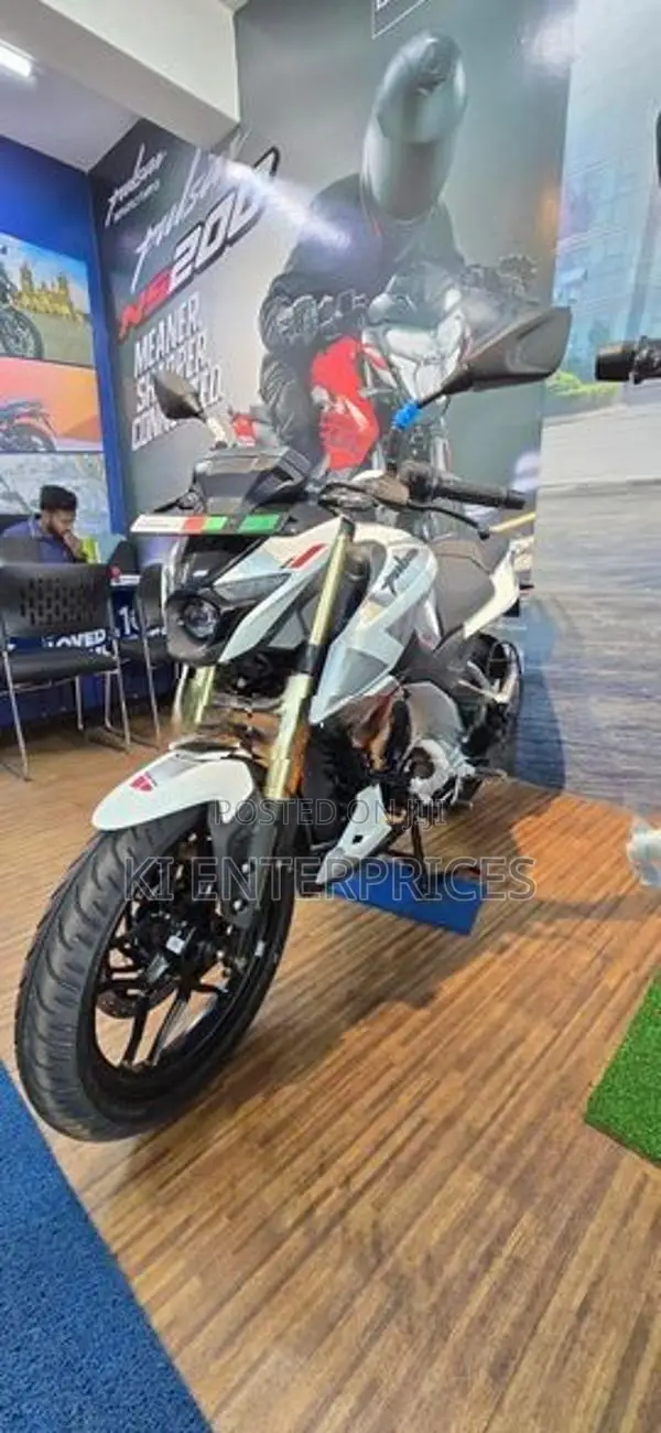Bajaj Pulsar N160 Premium 2026