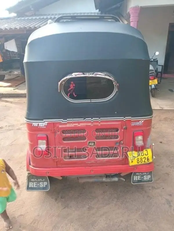Bajaj RE 2015