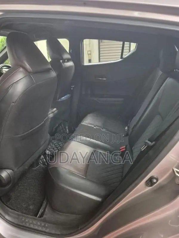 Toyota CHR NGX 50 2018