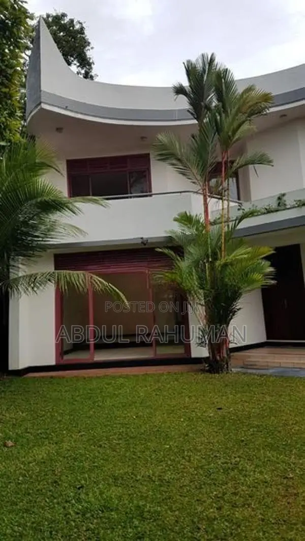 Luxury Modern 2 Storey House in Battaramulle