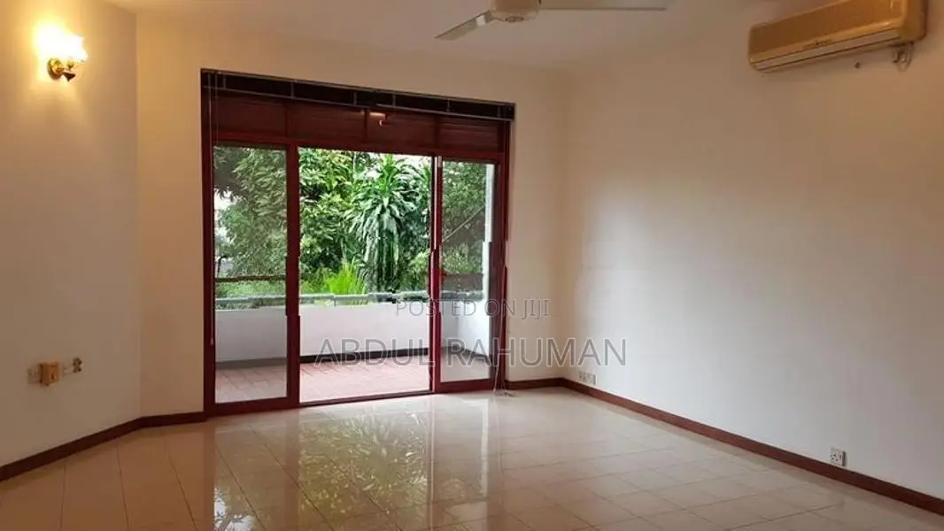 Luxury Modern 2 Storey House in Battaramulle