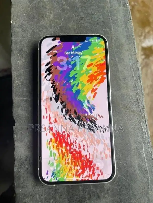 Apple iPhone 13 (Used)
