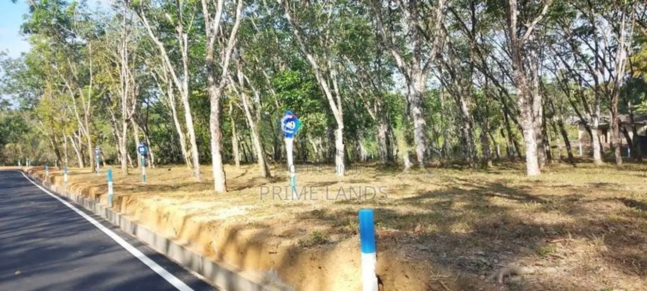 වටිනා ඉඩමක් හොරණ කනන්විල හන්දිය ආසන්නයේන්