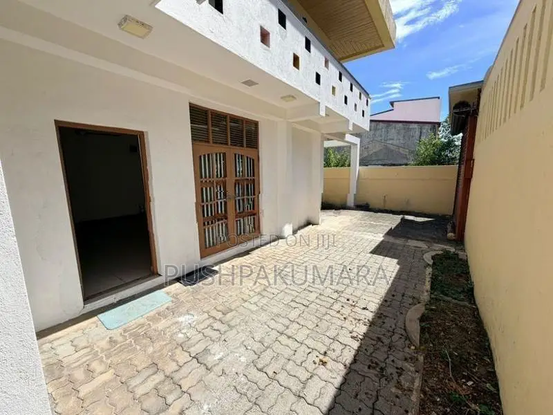 Commercial Property for Rent in Colombo 03 (FILE NO 30C)