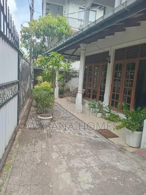 Top House for Sale Piliyandala