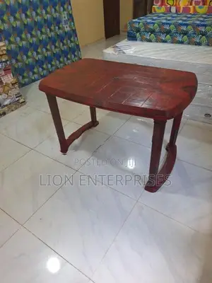 Plastic Dining Table