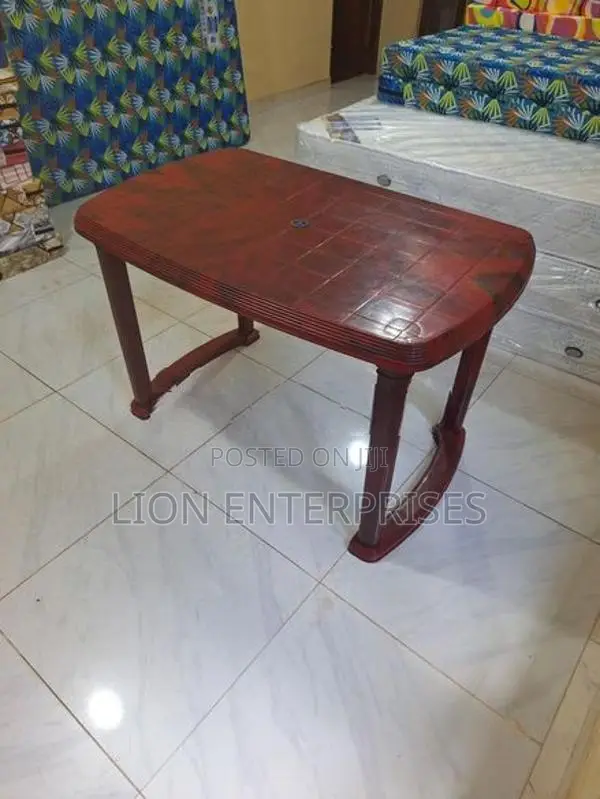 Plastic Dining Table