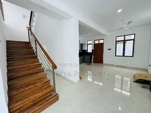 බයිපාස් පාරට නුදුරින් Brand New Luxury නිවසක් විකිණීමට - Piliyandala
