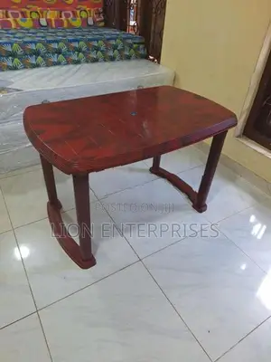Plastic Dining Table