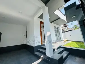 බයිපාස් පාරට නුදුරින් Brand New Luxury නිවසක් විකිණීමට - Piliyandala