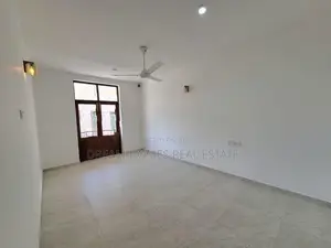 Spacious 7-Bedroom House in Battaramulla Subuthipura