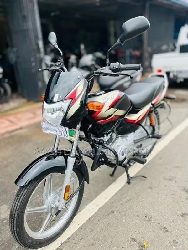 Bajaj CT100 2025