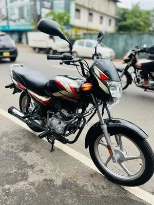 Bajaj CT100 2025