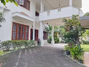 Colombo 3 Luxury Residence Located at Alfred Place for Sale