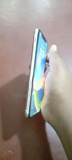 Apple iPhone X (Used)