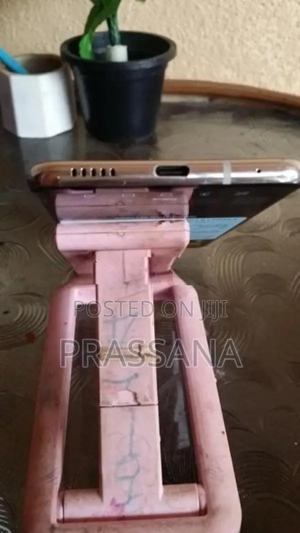 LG V30+ (Used)