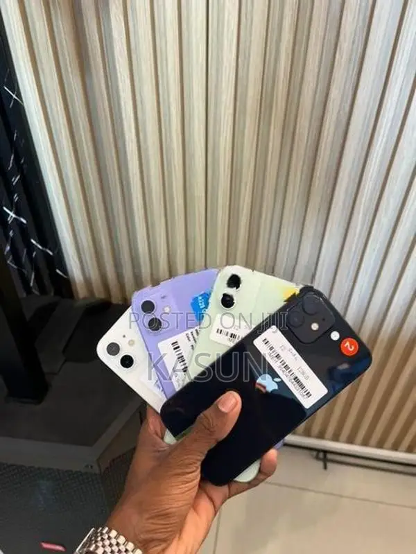 Apple iPhone 12 128GB (Used)