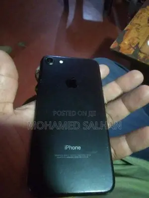 Apple iPhone 7 (Used)