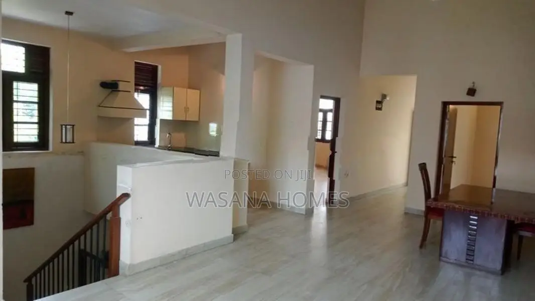 15 Perch Beautiful House for Sale Boralesgamuwa