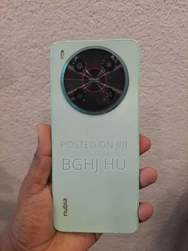 ZTE nubia V70 (Used)