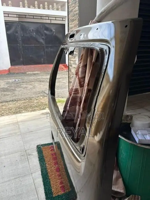 Suzuki Wagon R Stingray Dicky Door