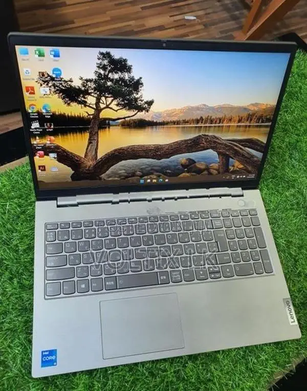 Lenovo i5 11th Gen 2.40GHZ 8GB RAM 256GB NVME Fingerprint Keyboard