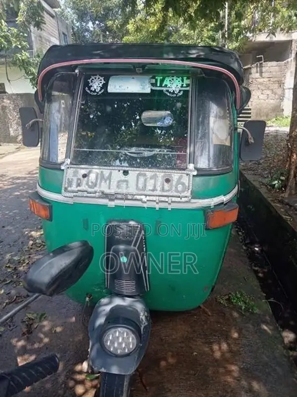 Bajaj RE 4 Stroke Three Wheel 2006