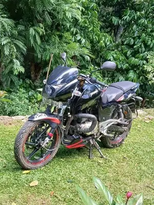 Bajaj Pulsar 180 2011