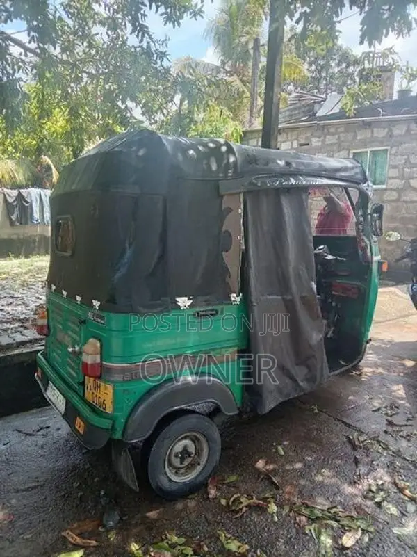 Bajaj RE 4 Stroke Three Wheel 2006