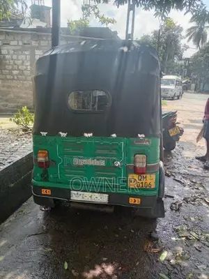 Bajaj RE 4 Stroke Three Wheel 2006