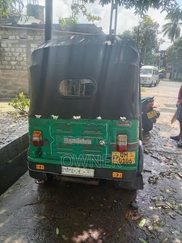 Bajaj RE 4 Stroke Three Wheel 2006
