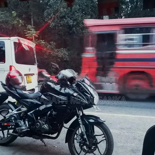 Bajaj Pulsar AS 150 2015