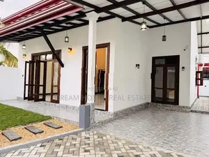 Newly Built 3 Bedroom House for Sale – Kiriwaththuduwa