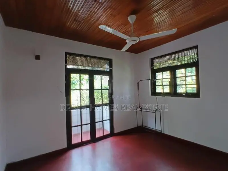 Two Storey House for Rent Near Jayewardenepura Hospital