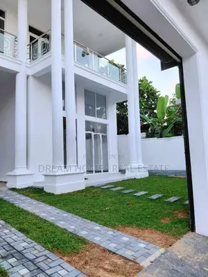 Ultra Luxury 4-Bedroom House for Sale – Kottawa