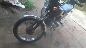 Bajaj Boxer 2005