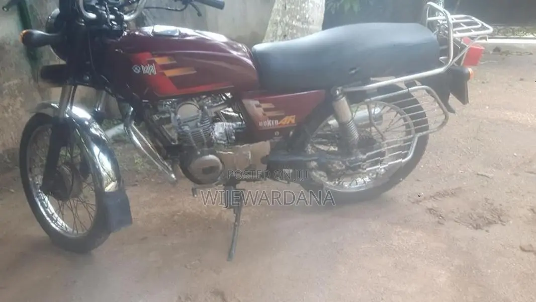 Bajaj Boxer 2005