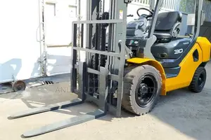 Komatsu 3 Ton Forklift 2011