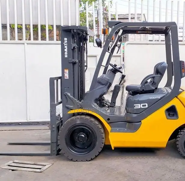 Komatsu 3 Ton Forklift 2011