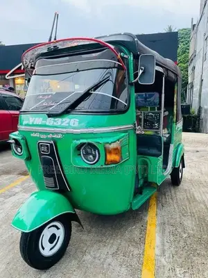 Bajaj RE 2011