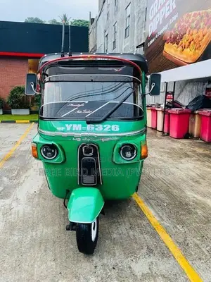 Bajaj RE 2011