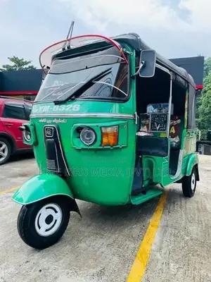 Bajaj RE 2011