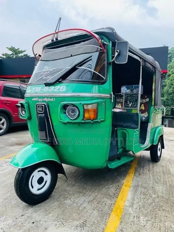 Bajaj RE 2011