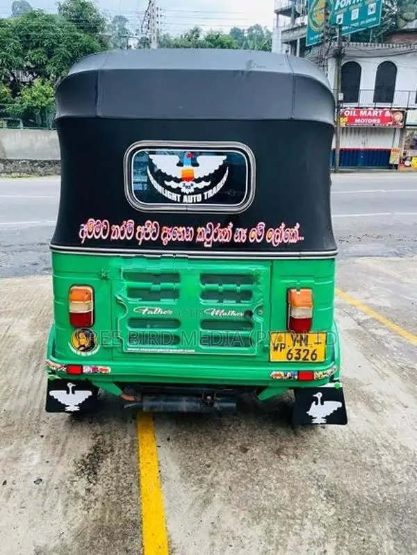Bajaj RE 2011