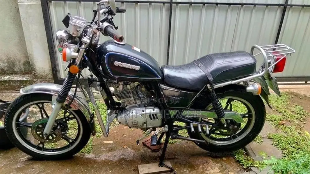 Suzuki GN 125 Japan 1999