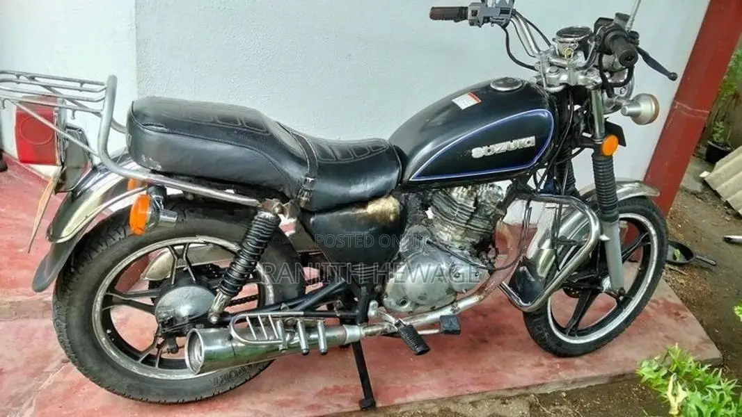 Suzuki GN 125 Japan 1999
