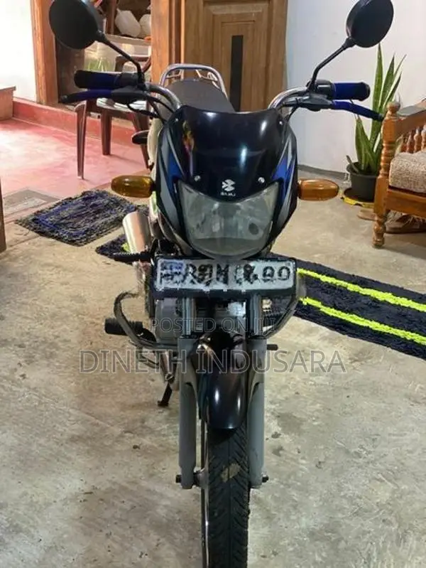 Bajaj CT100 2016