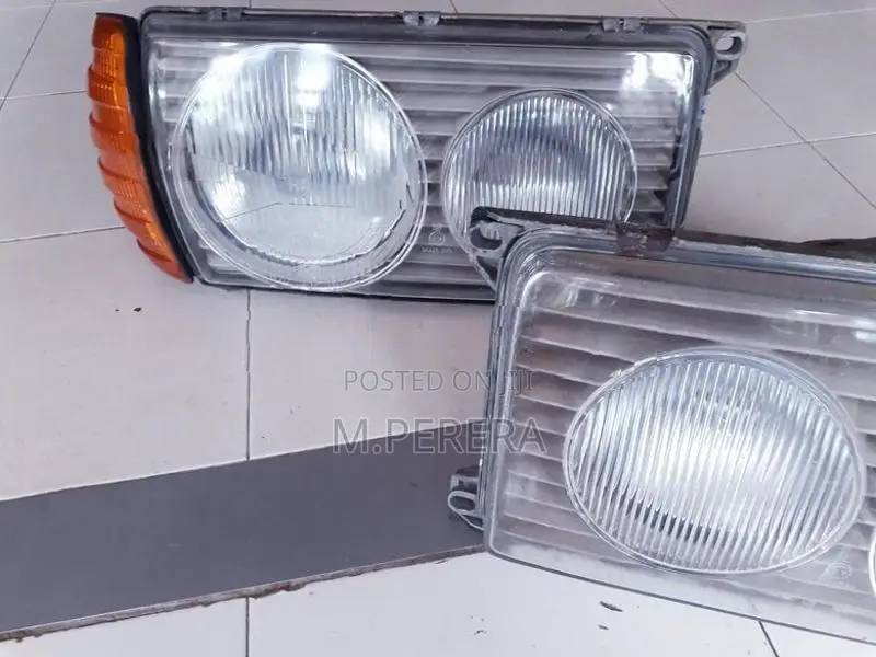 Mercedes Benz W123 Head Light