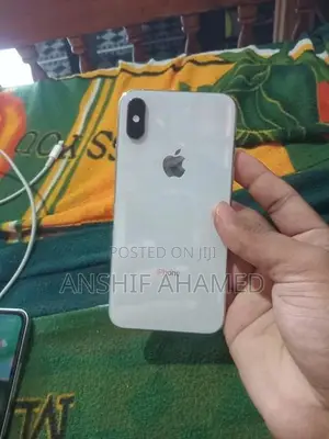 Apple iPhone XS (Used)