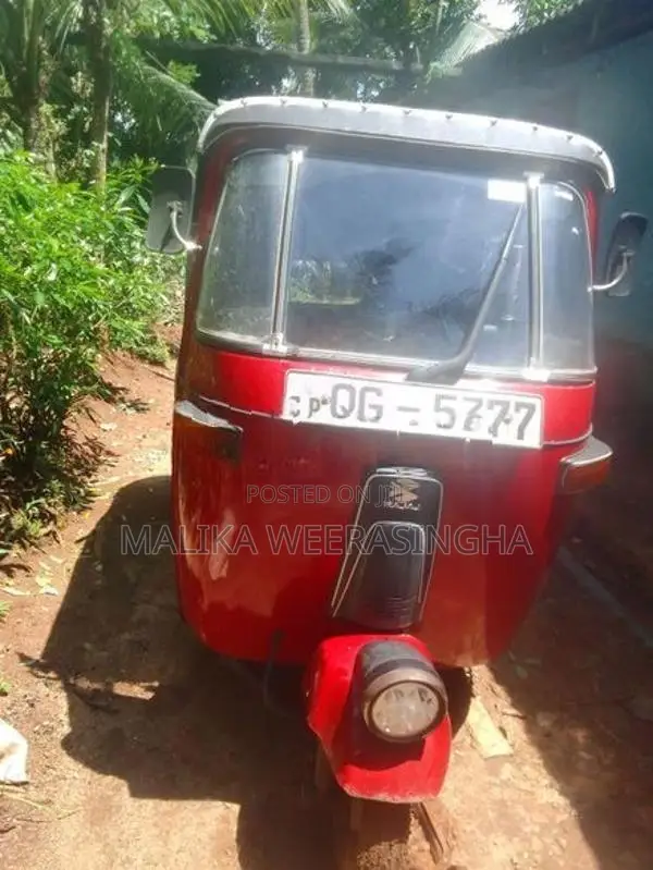 Bajaj RE Three Wheeler 2011